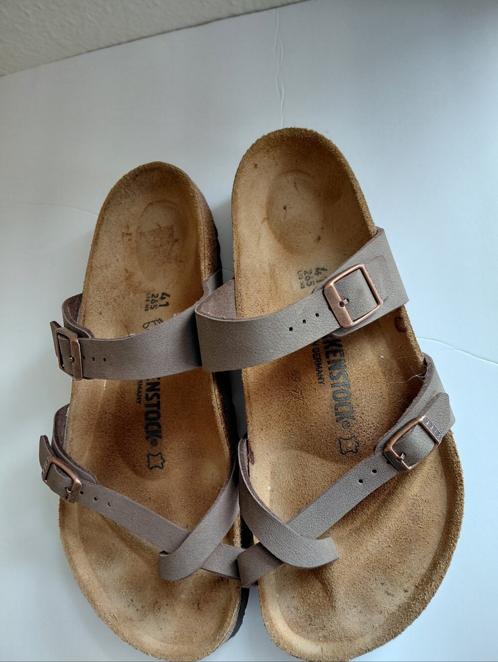 Birkenstocks- Women's 10 Mocha Mayari Birko-Flor Thong Sandal With Toe Loop. - Picture 3 of 13